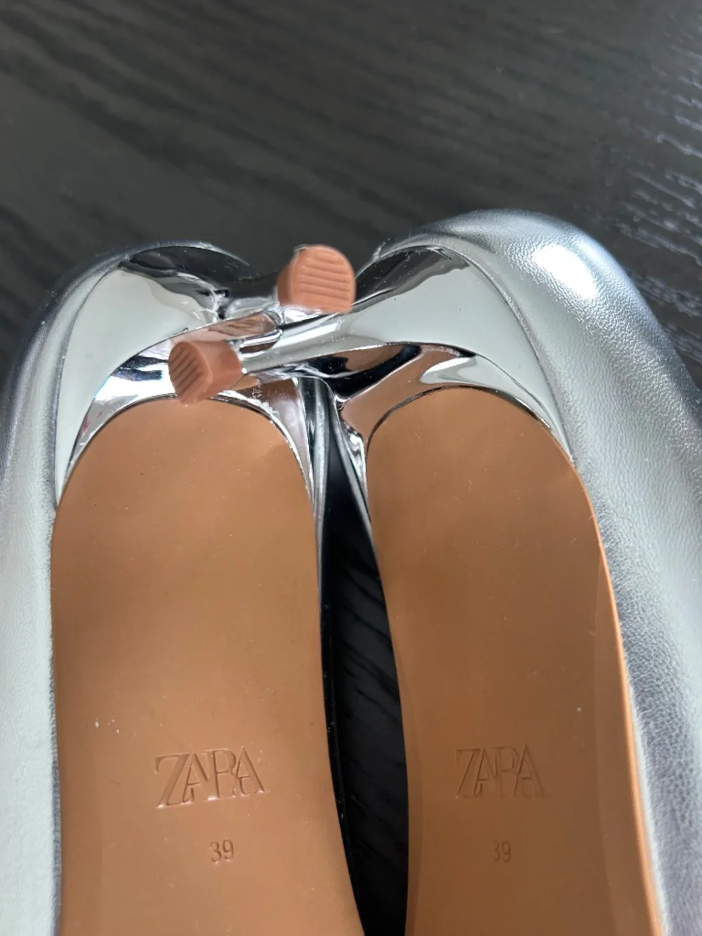 Silver Shoes - Picture 4 of 4